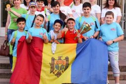 Susține 12 copii luptători cu cancerul
